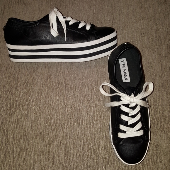 Steve Madden Shoes - Steve Madden platform sneakers